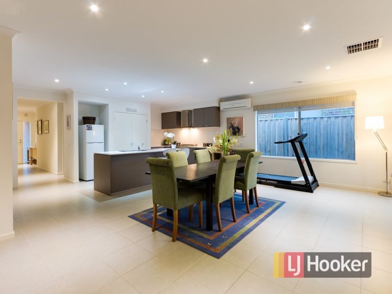 13 Clarendon Street, Pakenham VIC 3810