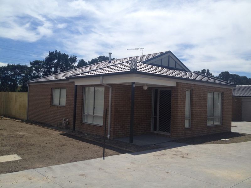 1/140 Toomuc Valley Road, Pakenham VIC 3810