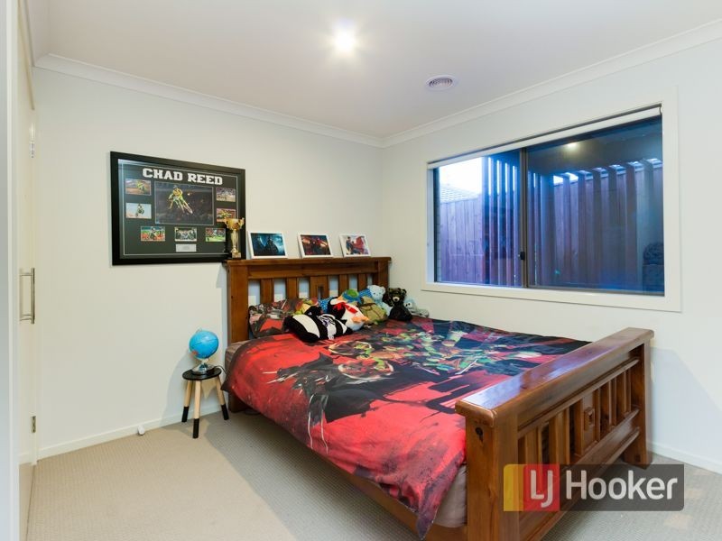2 Tyalla Way, Pakenham VIC 3810