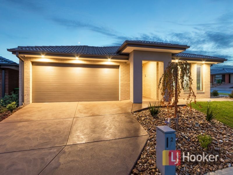2 Tyalla Way, Pakenham VIC 3810