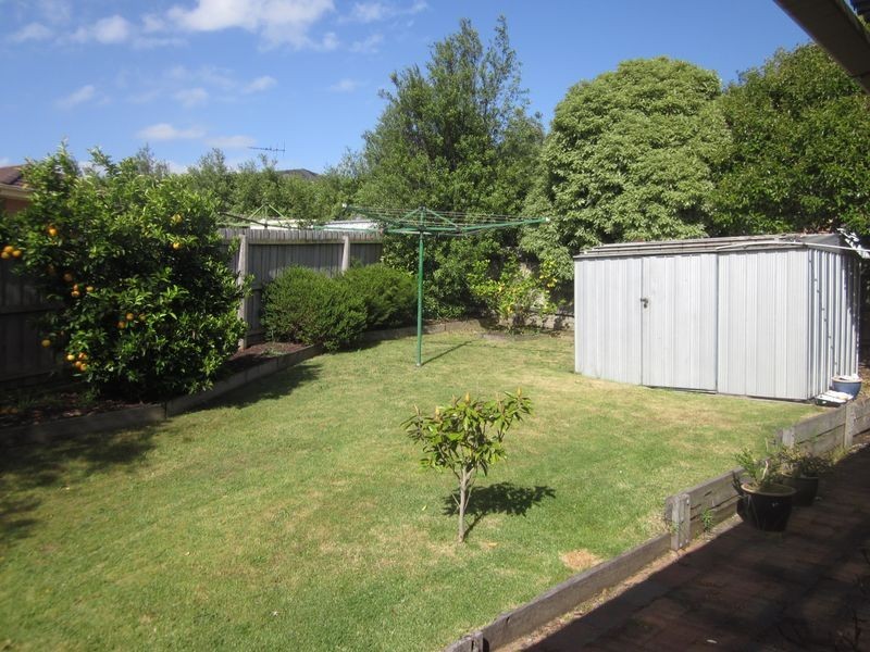 20 Osborn Grove, Pakenham VIC 3810