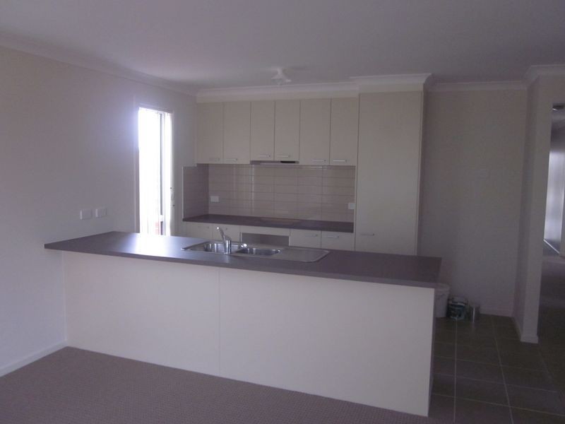 93 Henry Road, Pakenham VIC 3810