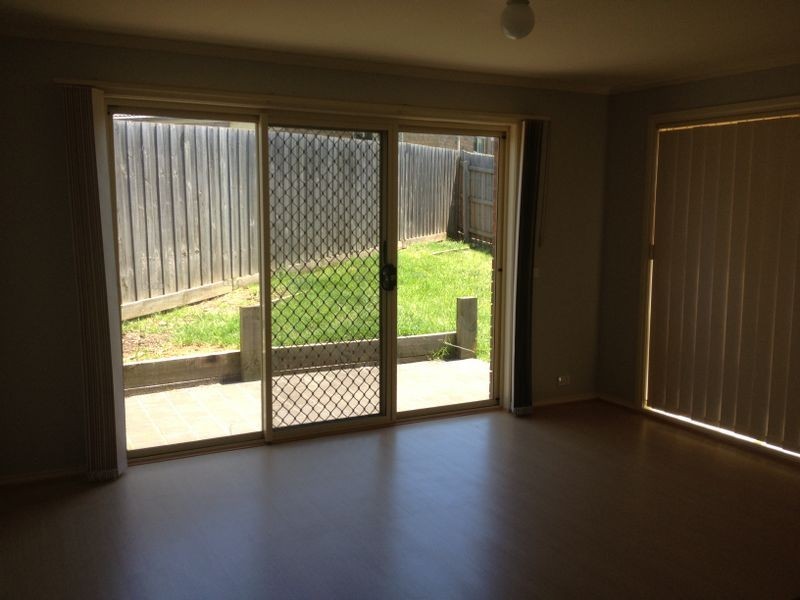 7/3 Hale Place, Pakenham VIC 3810