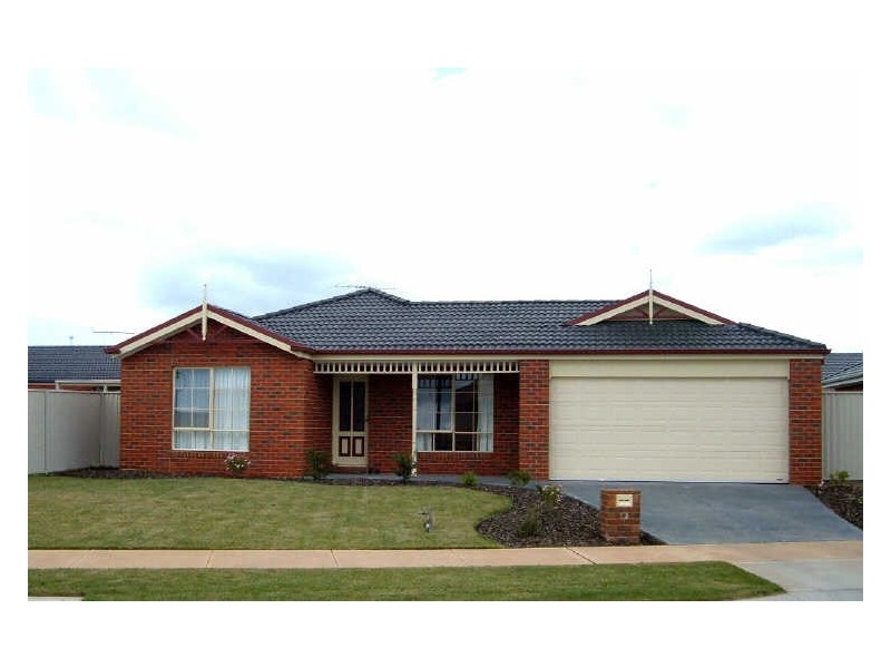 4 Buchan Green, Pakenham VIC 3810