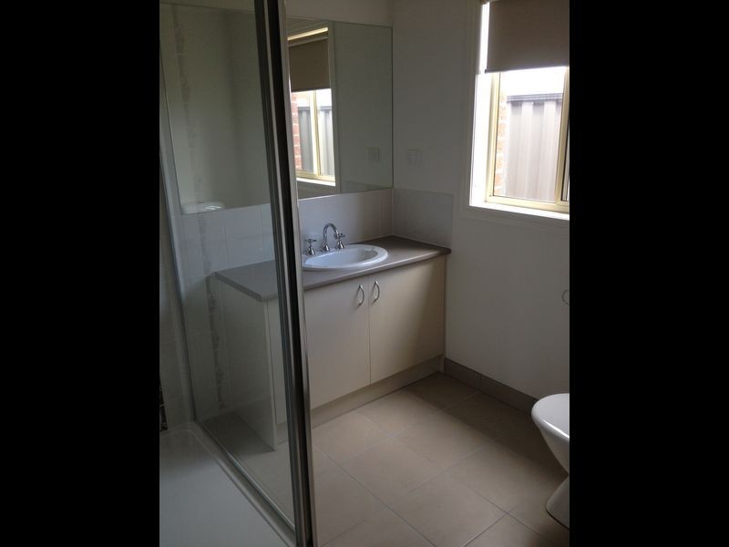 12 Sienna Way, Pakenham VIC 3810