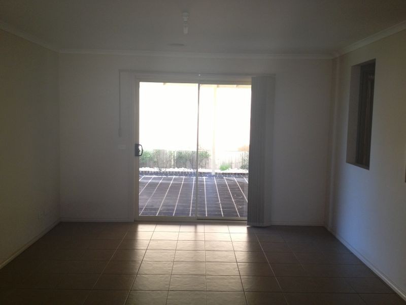 61 Sandalwood Drive, Pakenham VIC 3810