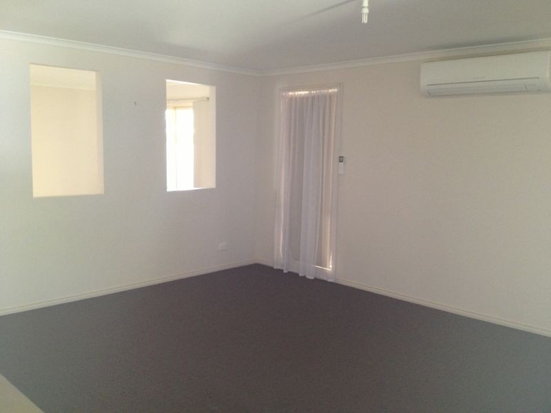 61 Sandalwood Drive, Pakenham VIC 3810