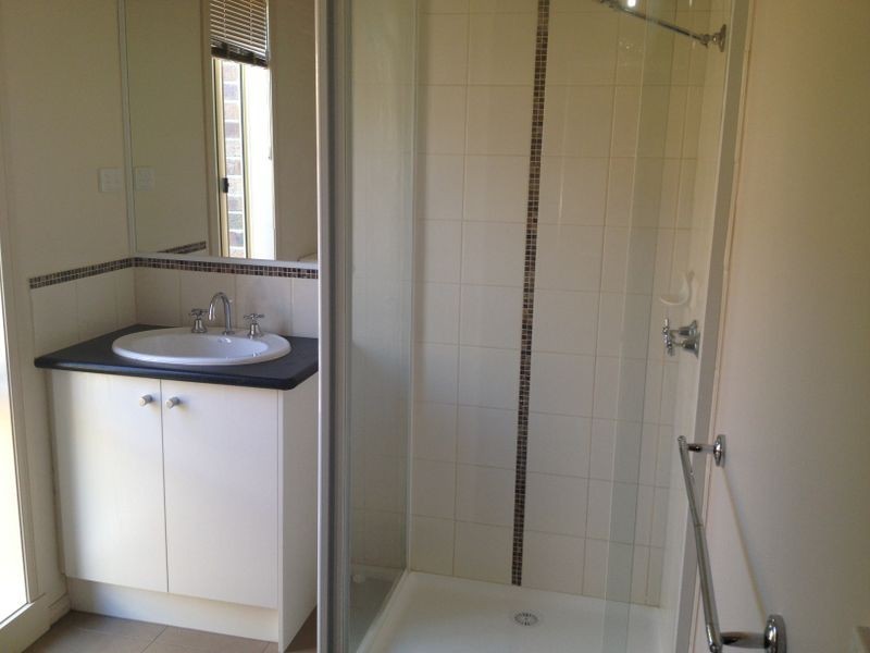 61 Sandalwood Drive, Pakenham VIC 3810