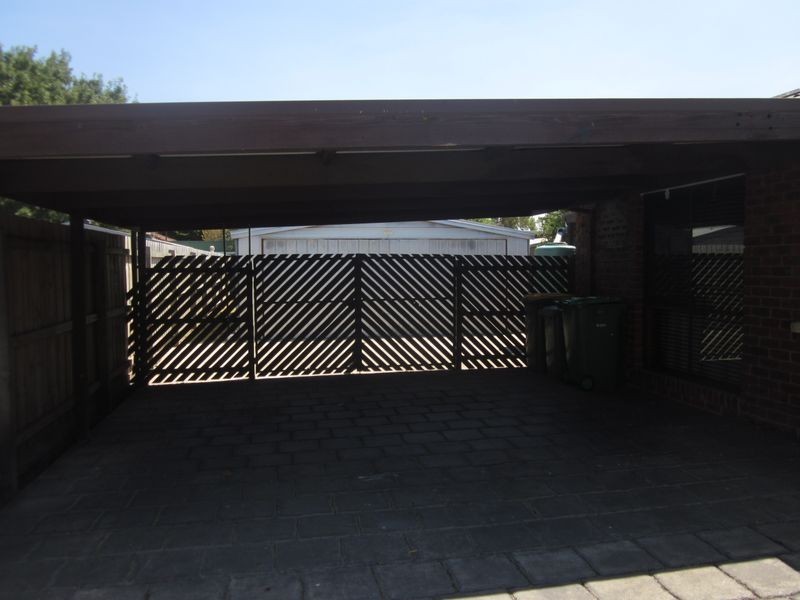 20 Kingston Avenue, Pakenham VIC 3810