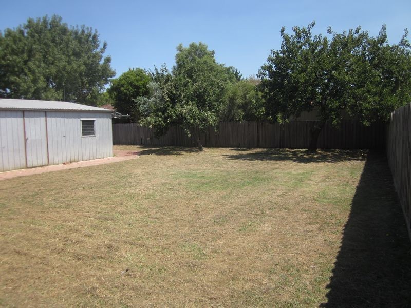 20 Kingston Avenue, Pakenham VIC 3810