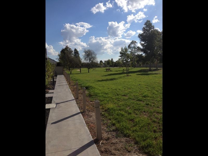 13/11 Howqua Place, Pakenham VIC 3810