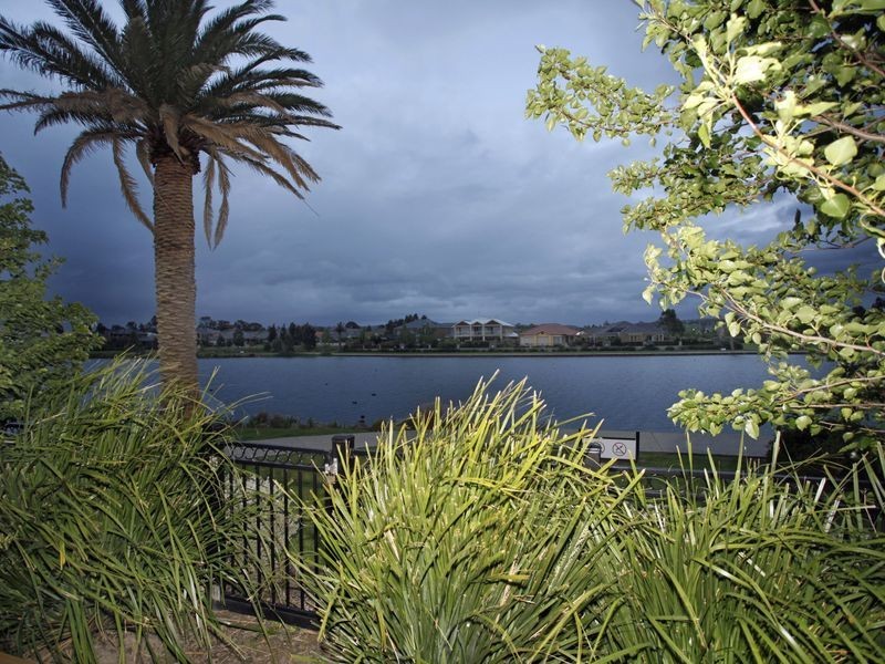 4/16-20 Cormorant Parade, Pakenham VIC 3810