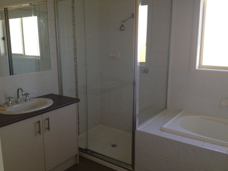 33 Webster Way, Pakenham VIC 3810