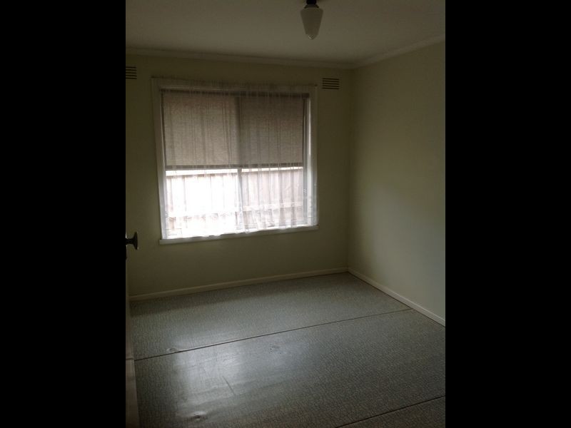 71 Princes Highway, Pakenham VIC 3810