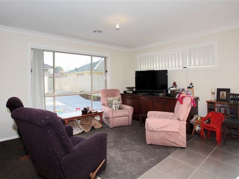 12B Savage Street, Pakenham VIC 3810