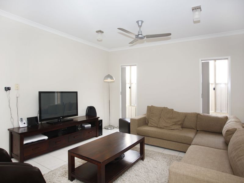 16 Sandpiper Close, Pakenham VIC 3810