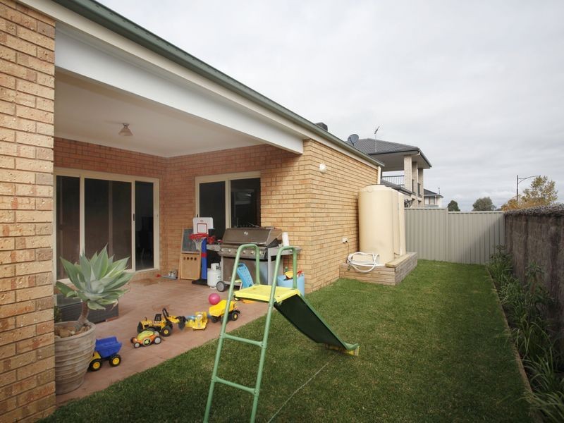 16 Sandpiper Close, Pakenham VIC 3810