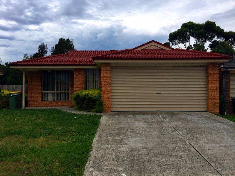 18 Rossi Close, Pakenham VIC 3810