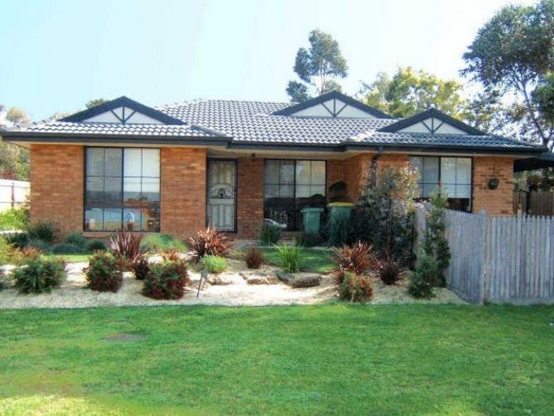 1/15 Mill Street, Pakenham VIC 3810