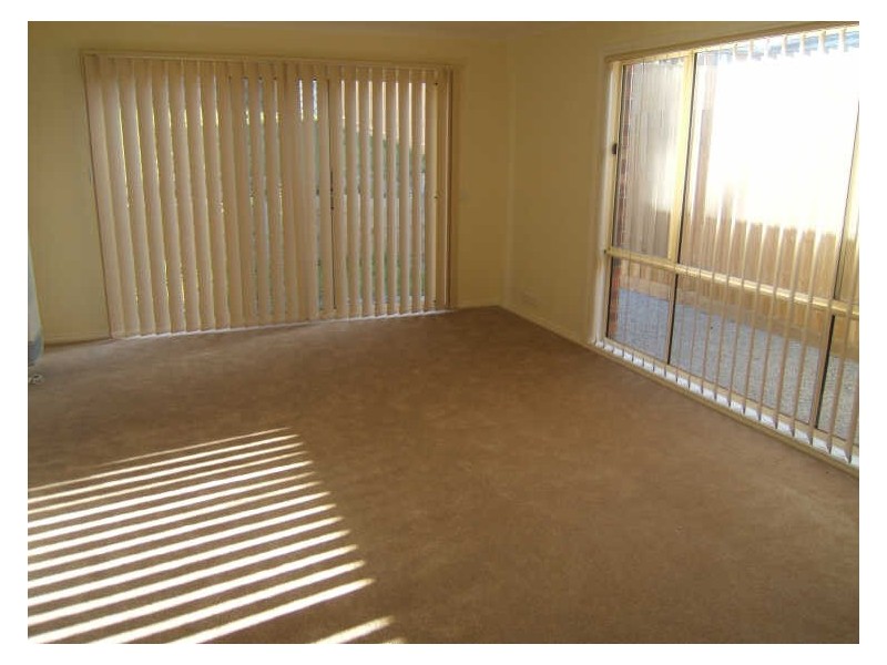 5/12 Renlik Court, Pakenham VIC 3810