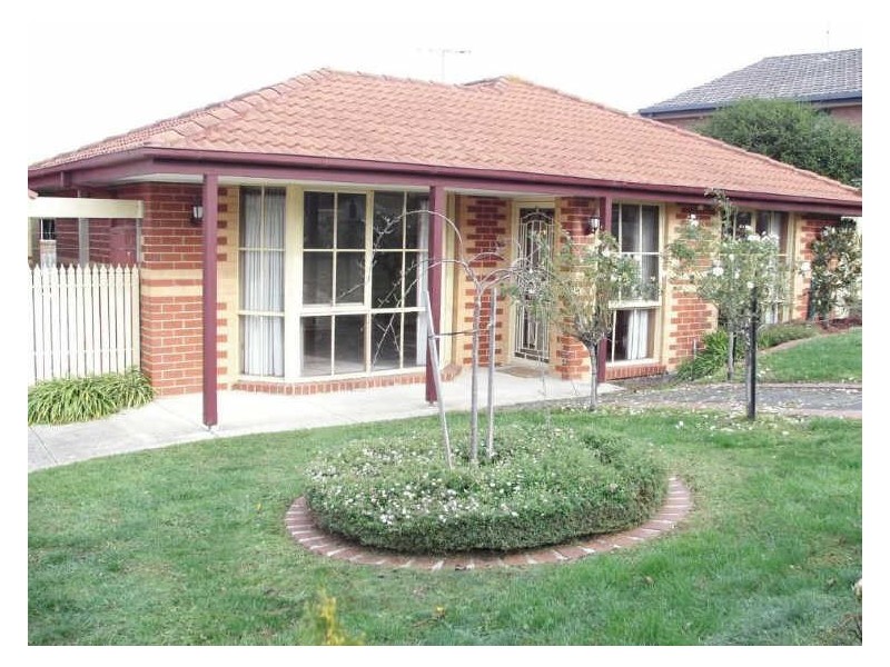 3 Highland Drive, Pakenham VIC 3810