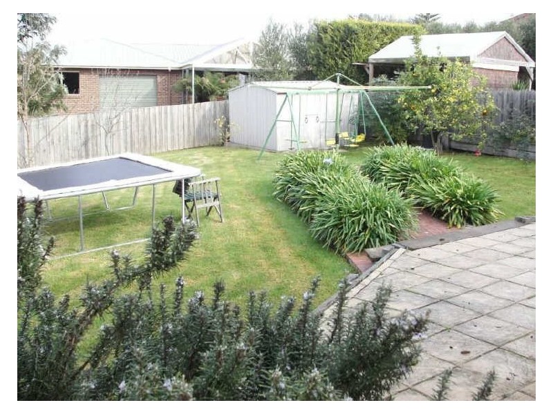 3 Highland Drive, Pakenham VIC 3810