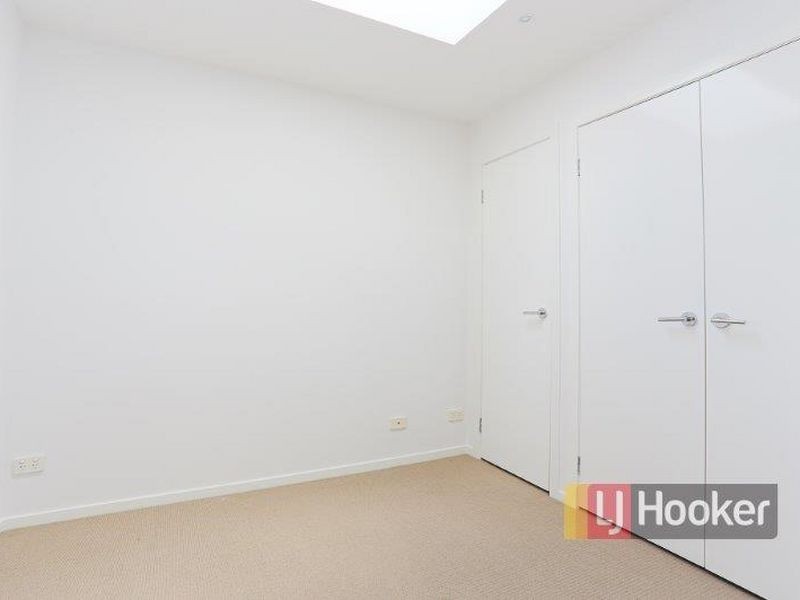 16 Dealbata Lane, Pakenham VIC 3810