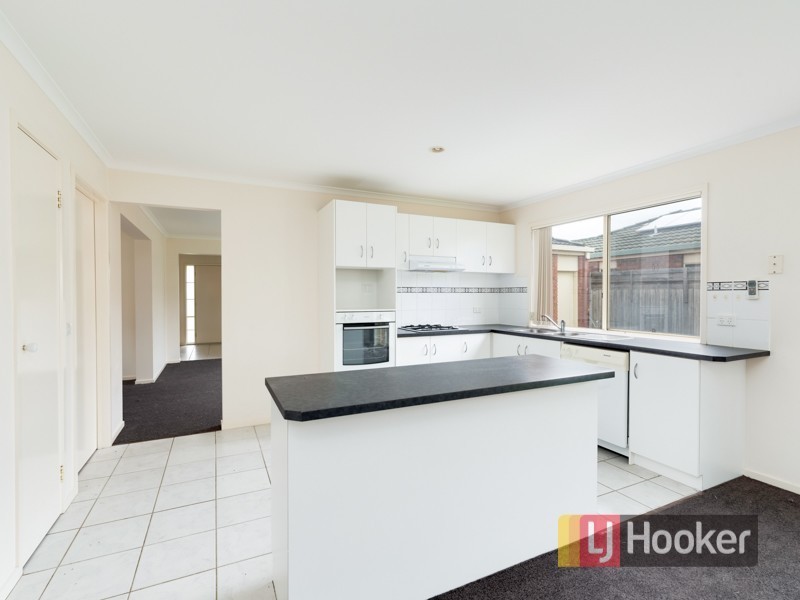 13 Gillian Place, Pakenham VIC 3810