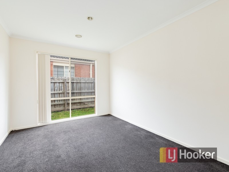 13 Gillian Place, Pakenham VIC 3810