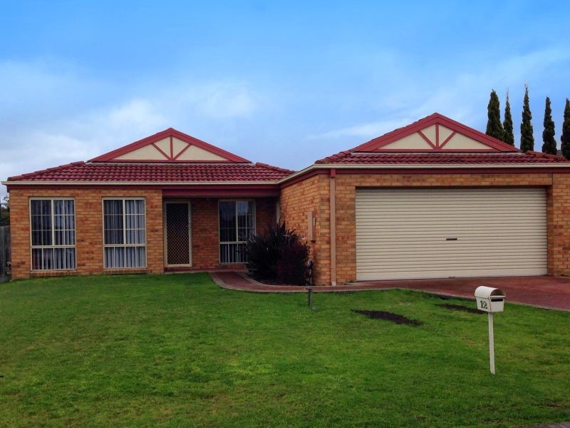 12 Gillian Place, Pakenham VIC 3810