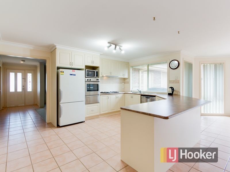 9 Jamie Court, Pakenham VIC 3810
