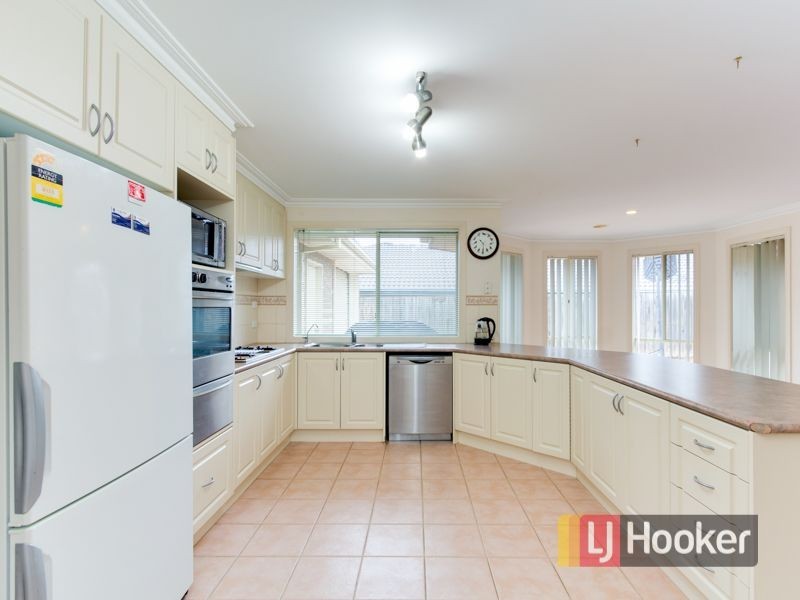 9 Jamie Court, Pakenham VIC 3810