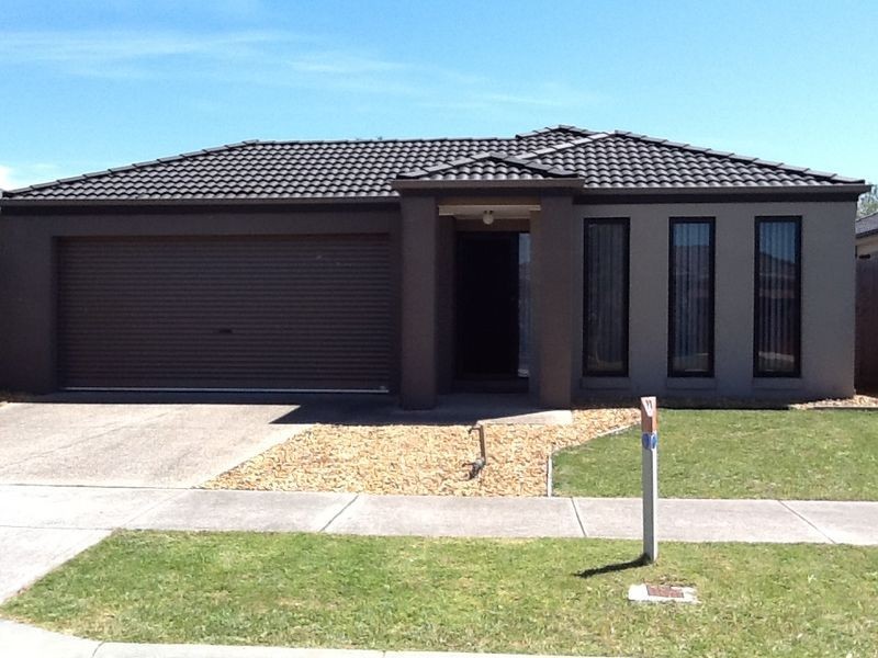 14 Samchelle Place, Pakenham VIC 3810