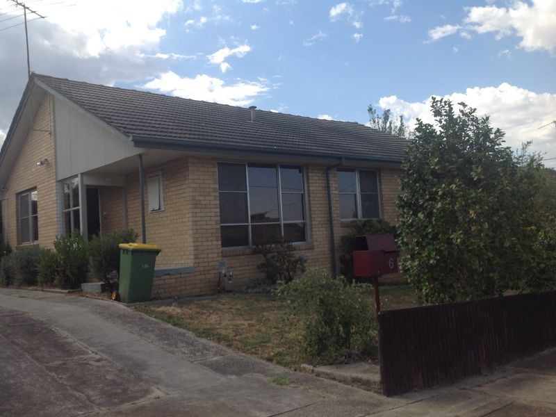 6 Deveney Street, Pakenham VIC 3810