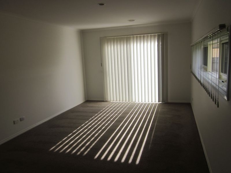 4 Samchelle Place, Pakenham VIC 3810