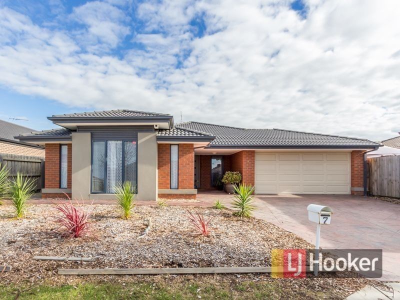 7 Osprey Court, Pakenham VIC 3810