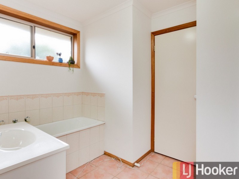 10 Rossi Close, Pakenham VIC 3810