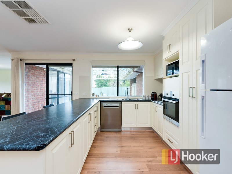 6 Jacobs Court, Pakenham VIC 3810