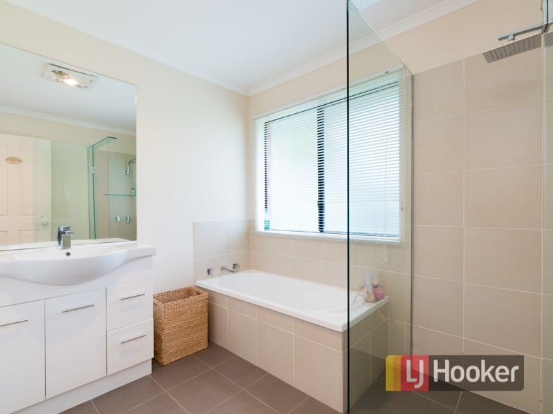 6 Jacobs Court, Pakenham VIC 3810