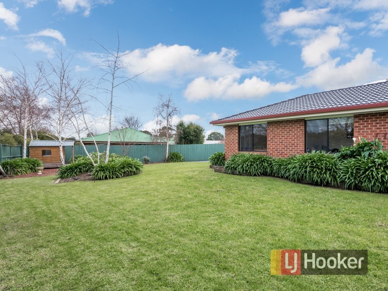 6 Jacobs Court, Pakenham VIC 3810