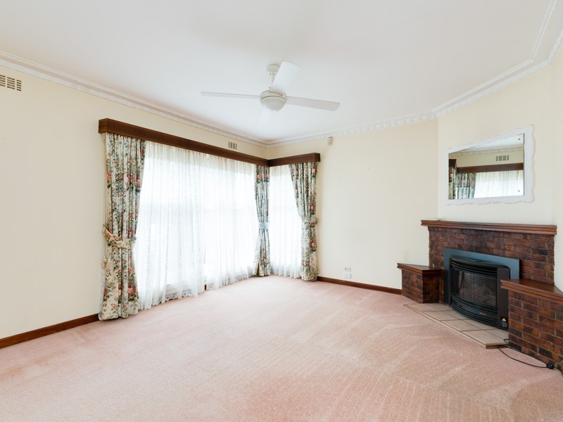 1/2 Anderson Street, Pakenham VIC 3810