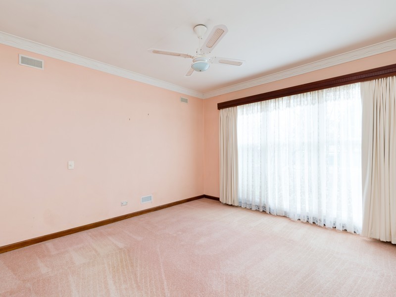 1/2 Anderson Street, Pakenham VIC 3810