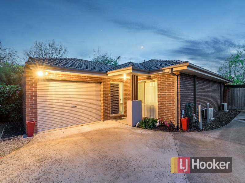 4/27-29 Rogers Street, Pakenham VIC 3810