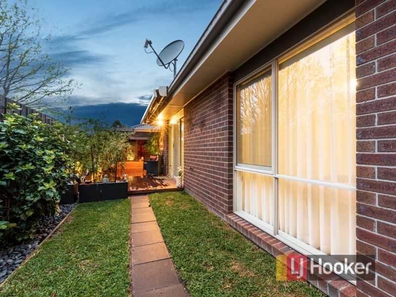 4/27-29 Rogers Street, Pakenham VIC 3810