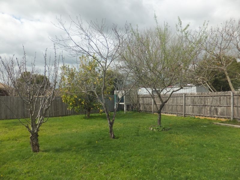 18 Sherriff Rise, Pakenham VIC 3810