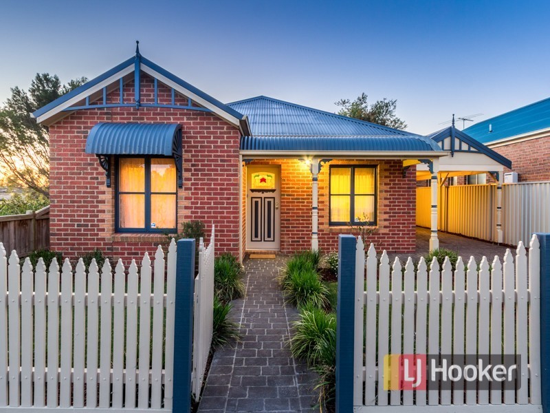 6 The Glen, Pakenham VIC 3810