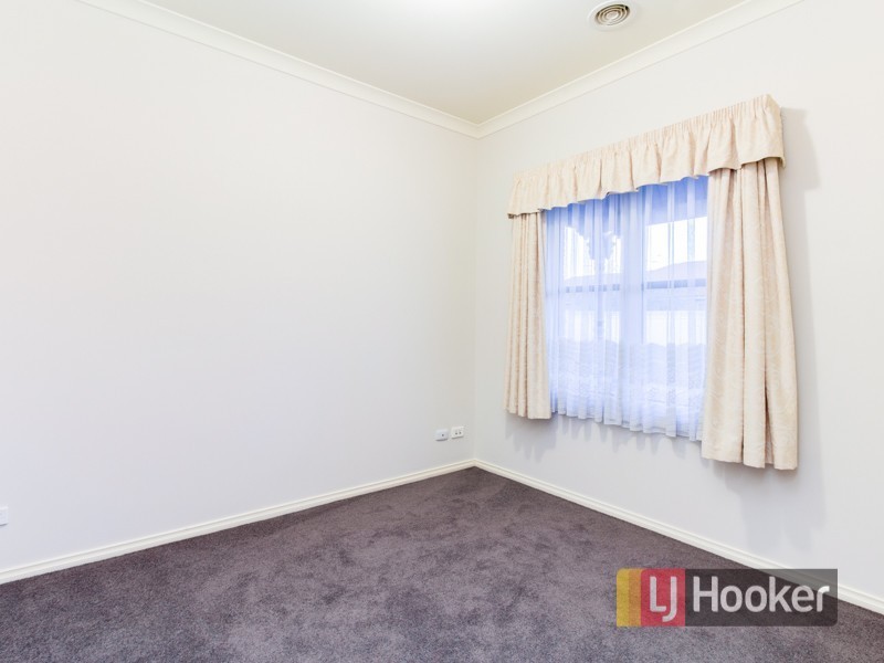 6 The Glen, Pakenham VIC 3810