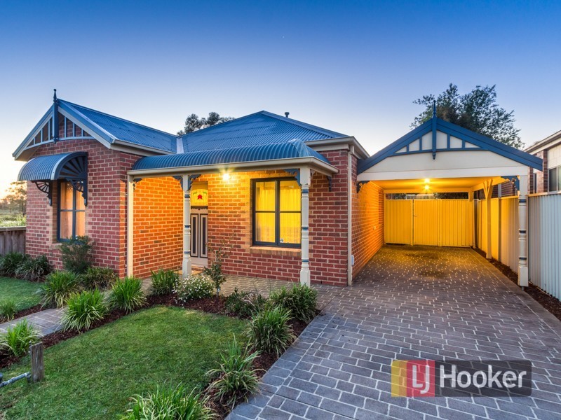 6 The Glen, Pakenham VIC 3810