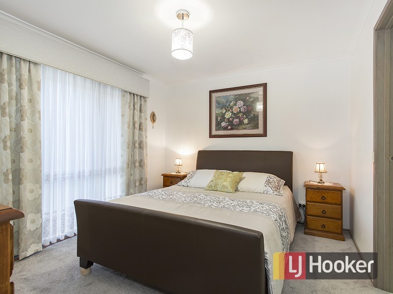 2/83 Racecourse Road, Pakenham VIC 3810