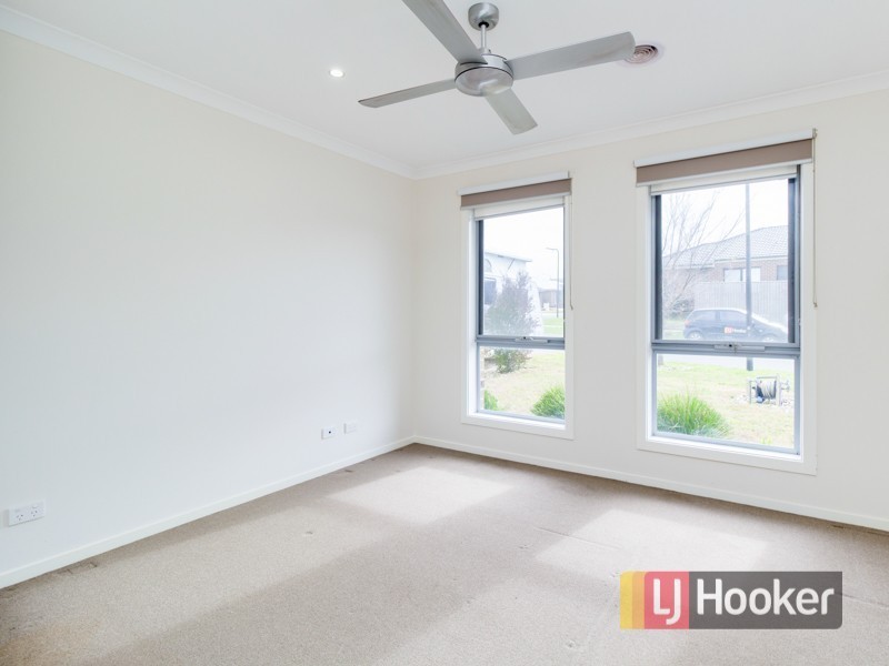 48 Clarendon Street, Pakenham VIC 3810
